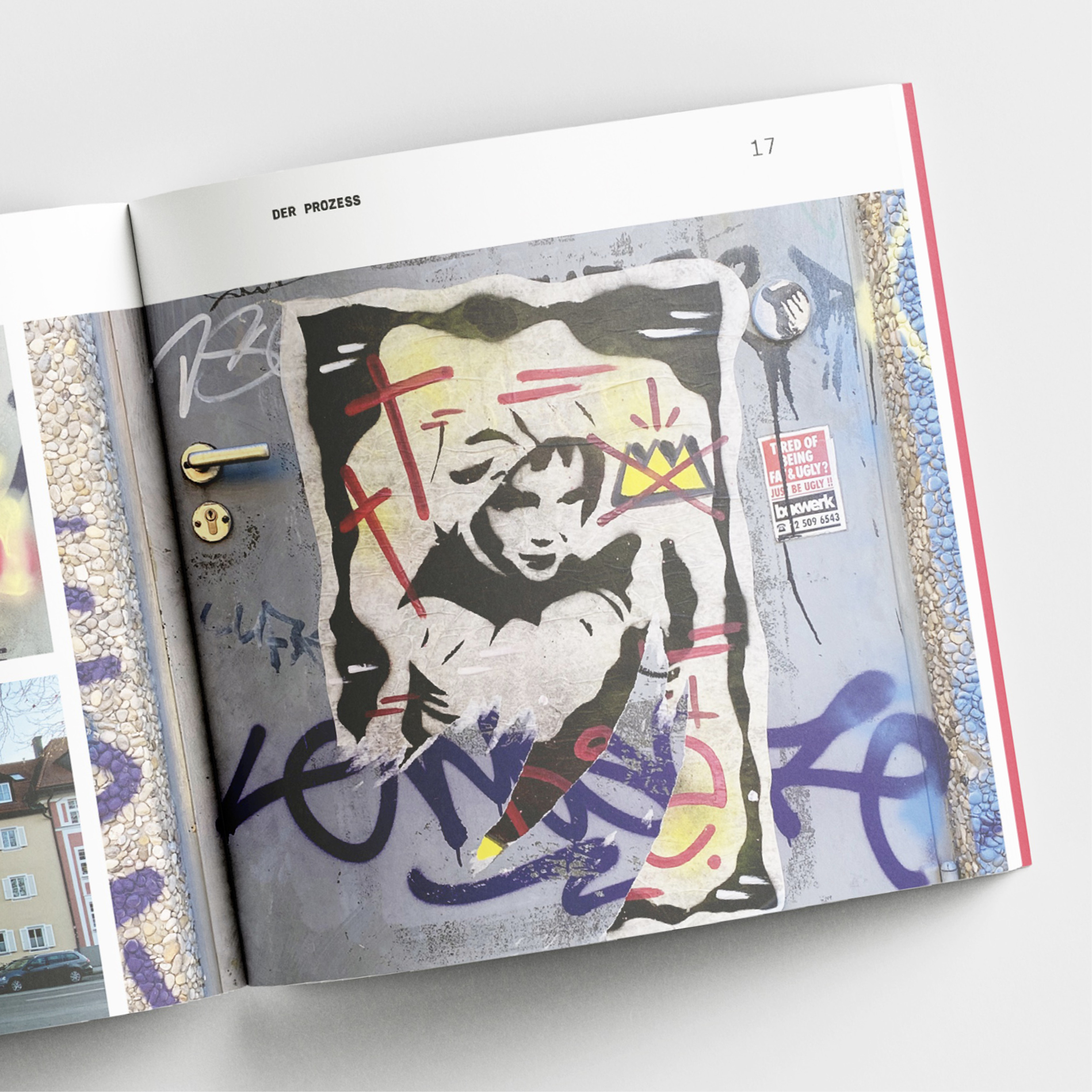 Innenseite des Projekts mit Fotos von Tags in der Lothstraße