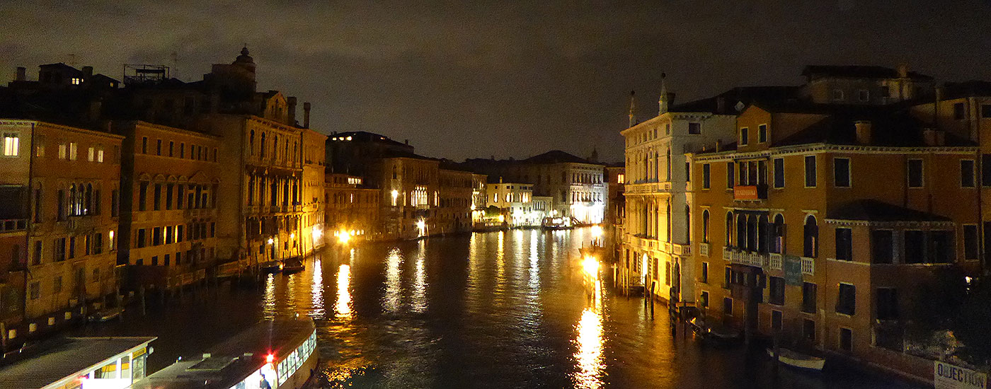 Canale Grande in der Nacht